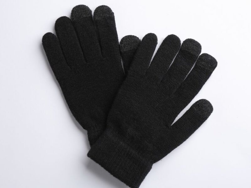 The Importance of Wearing Hand Protection in Cold Weather